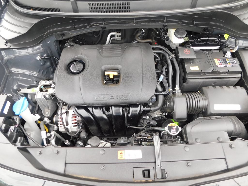Used 2025 Kia Soul LX w/ LX Technology Package FWD image 35