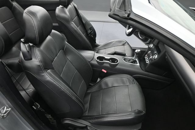 Used 2020 Ford Mustang Premium RWD image 21