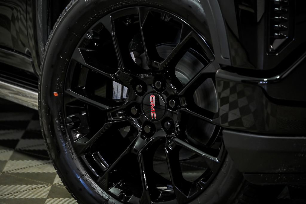 New 2026 GMC Sierra 1500 Denali AWD/4WD image 3