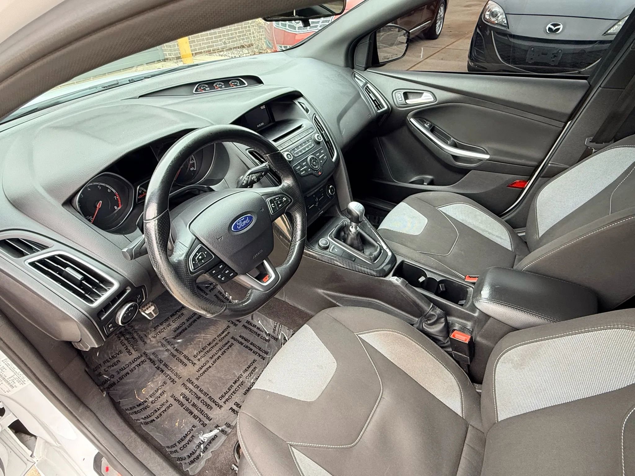 Used 2017 Ford Focus ST image 18