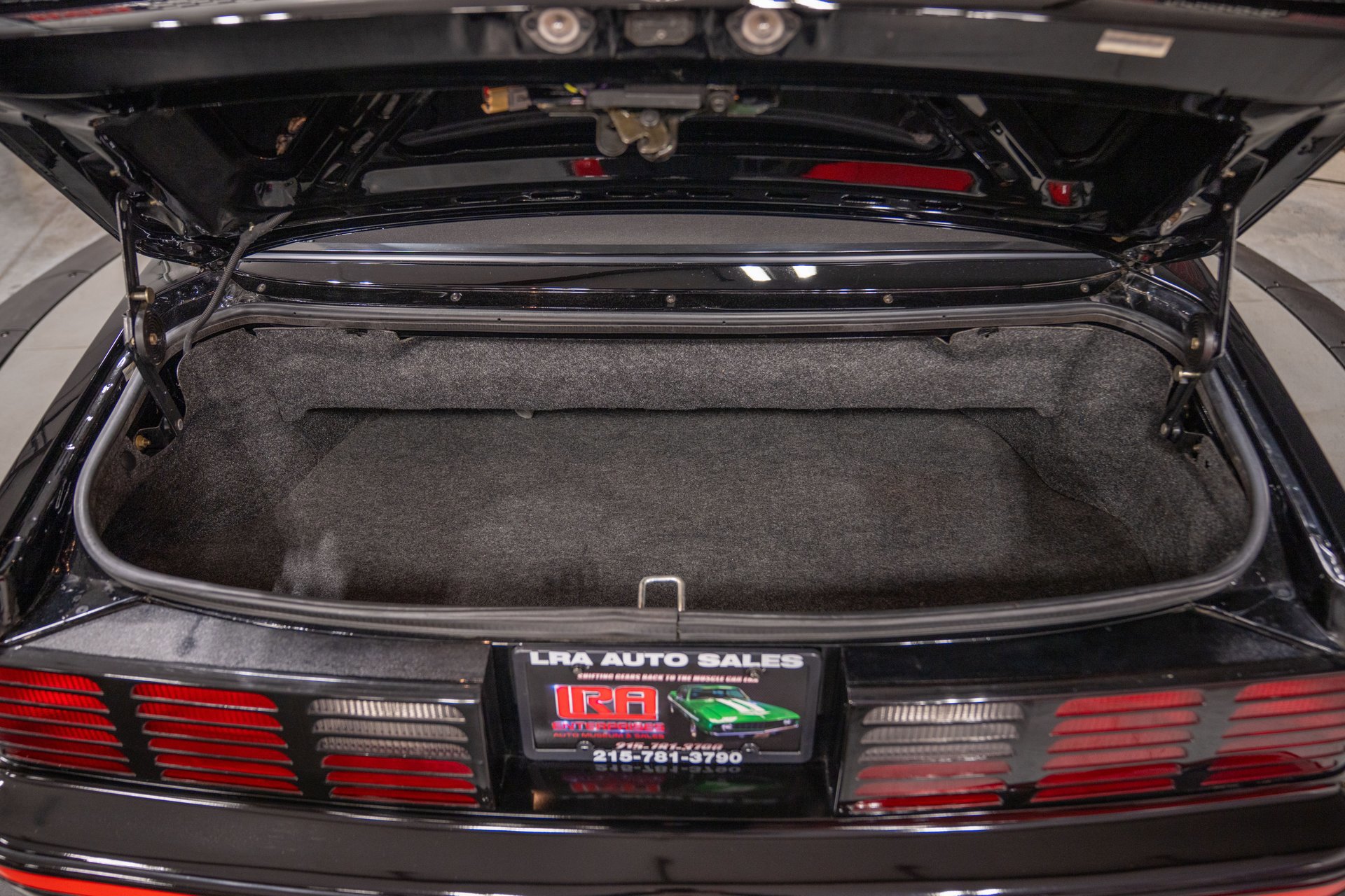 Used 1987 Ford Mustang GT RWD image 16
