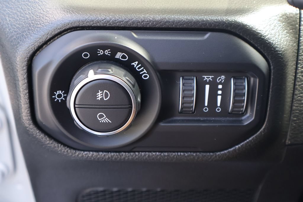 Used 2022 Jeep Gladiator Mojave w/ LED Lighting Group AWD/4WD image 18