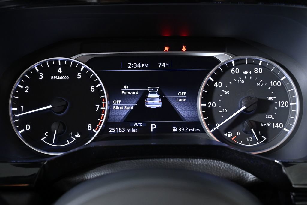 Used 2025 Nissan Pathfinder SV image 15