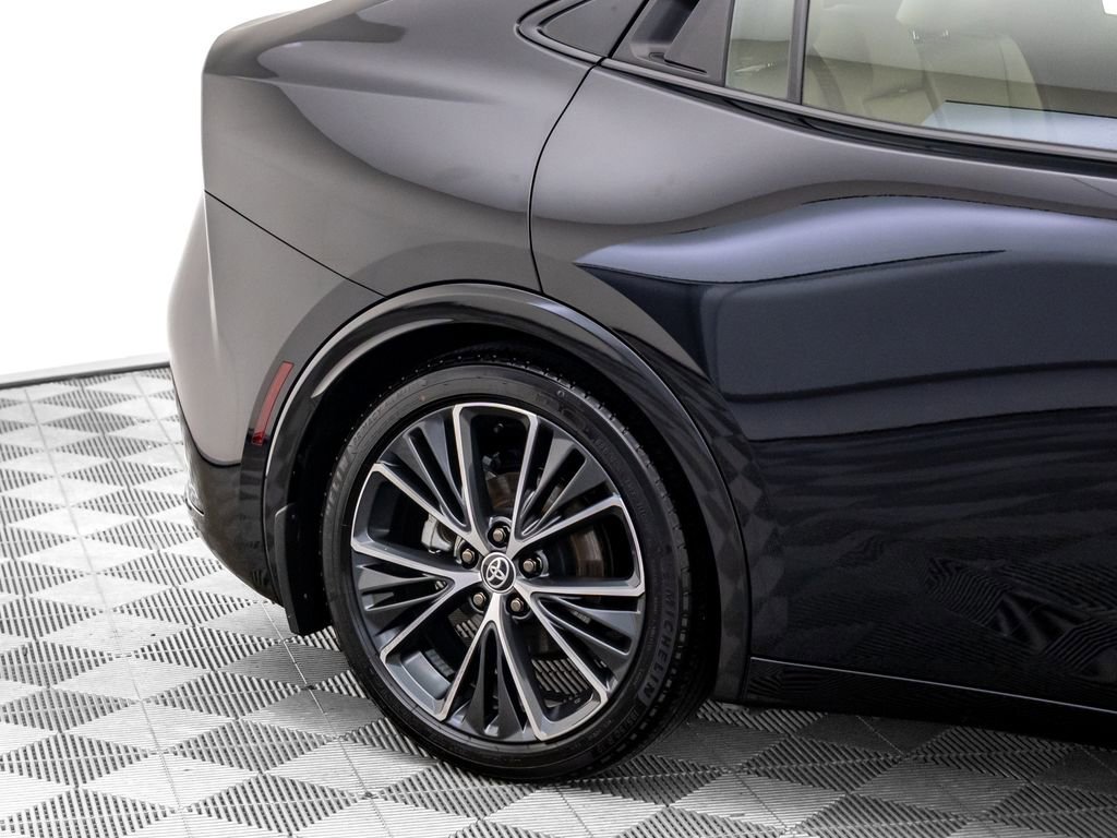 Used 2024 Toyota Prius XLE image 33