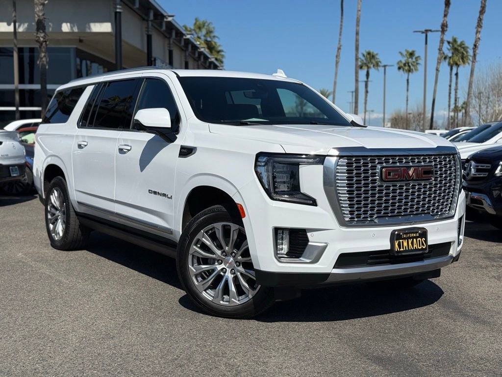 Used 2021 GMC Yukon XL Denali w/ Denali Premium Package image 1