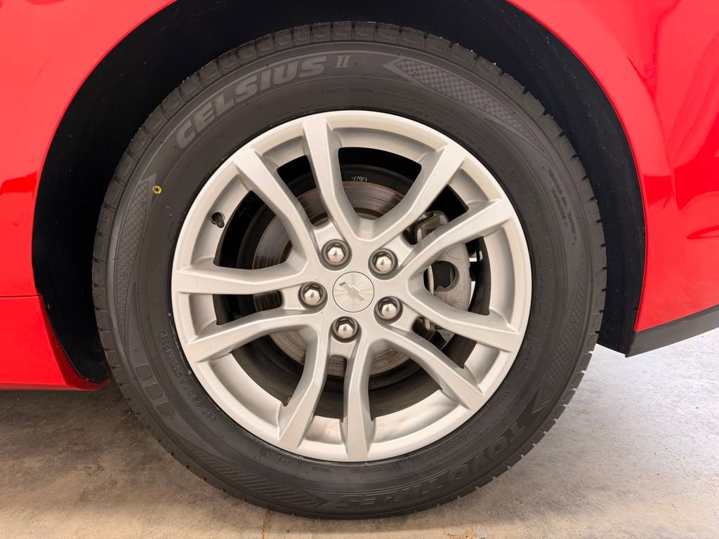 Used 2014 Chevrolet Camaro LS RWD image 11