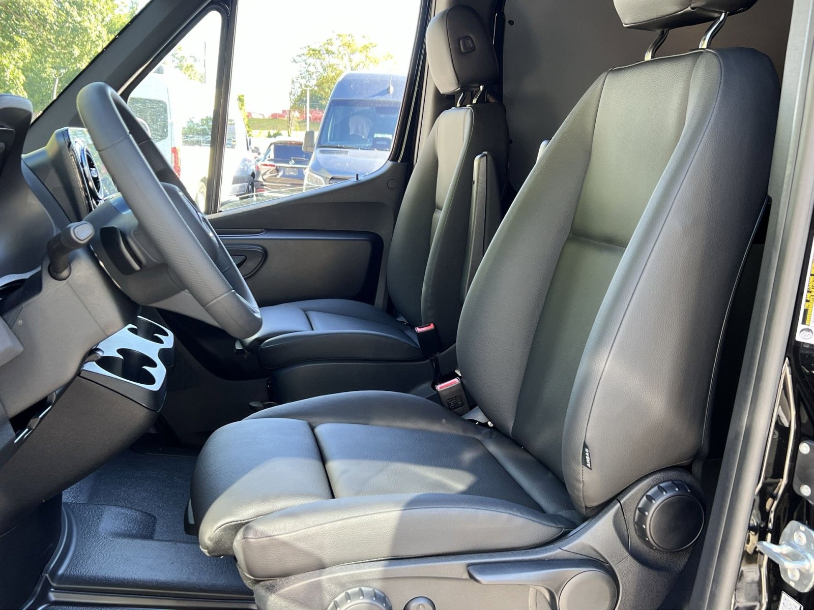 New 2025 Mercedes-Benz Sprinter 2500 image 11