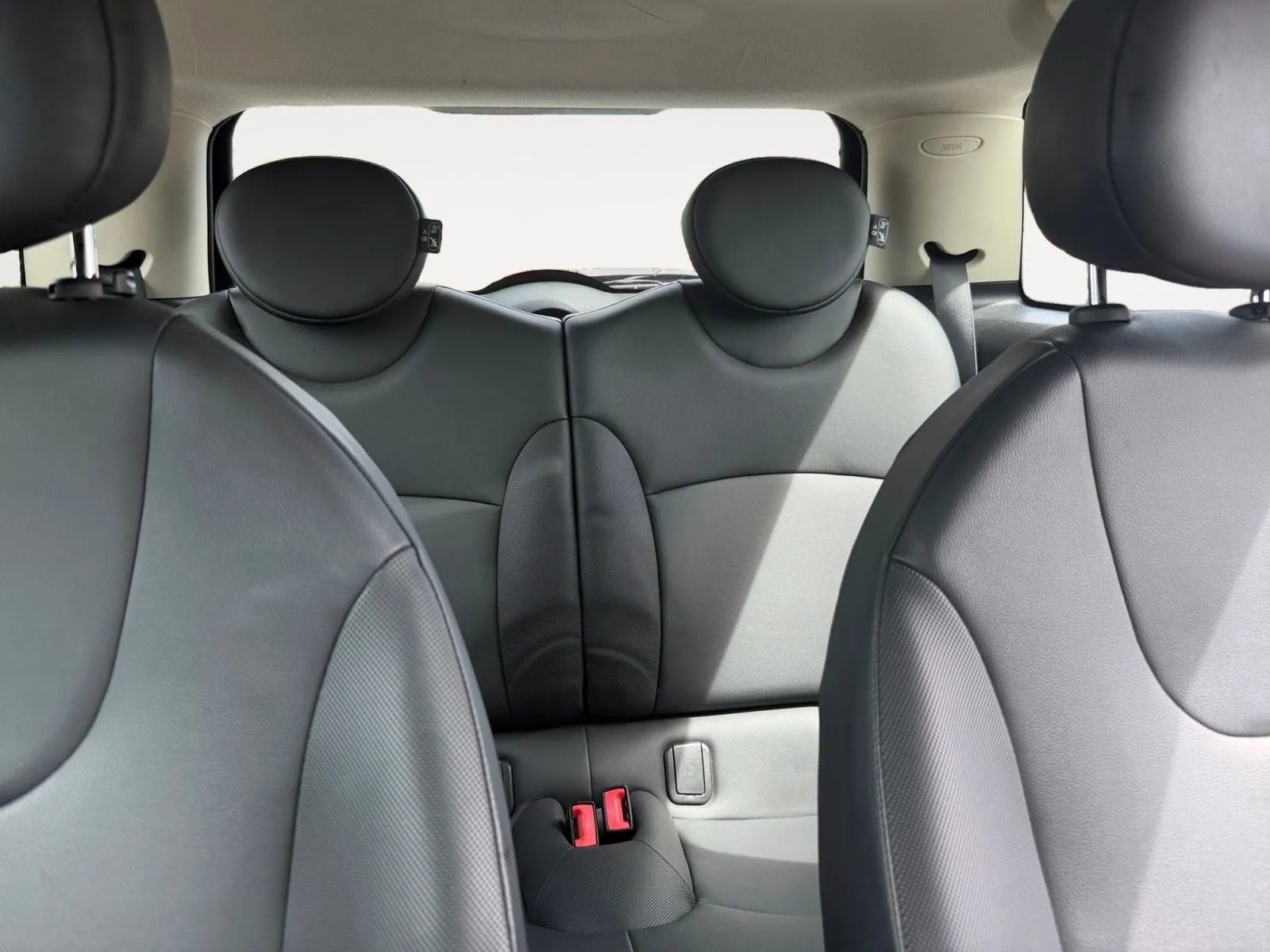 Used 2011 MINI Cooper Hardtop image 13