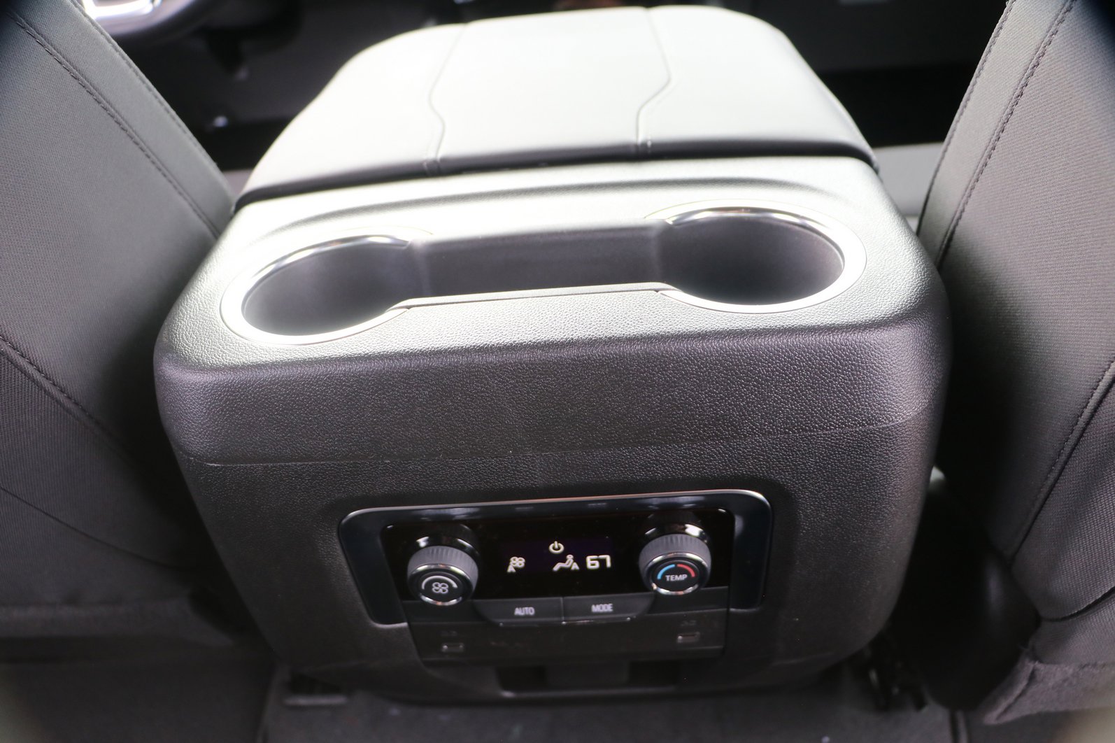 New 2026 Chevrolet Suburban LS image 32