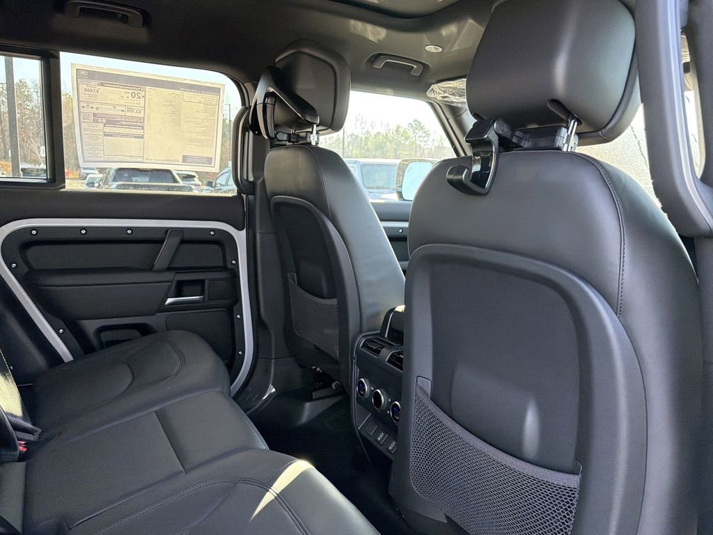 New 2026 Land Rover Defender 110 X-Dynamic SE image 16