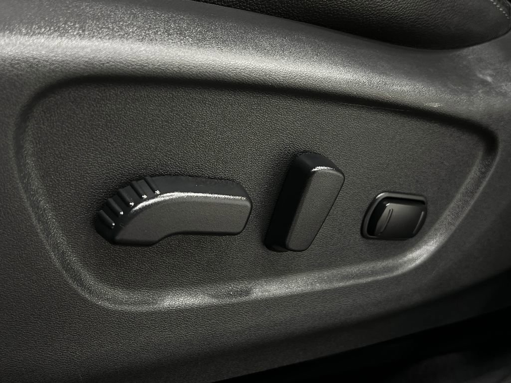 Used 2019 Nissan Rogue SL AWD/4WD image 19