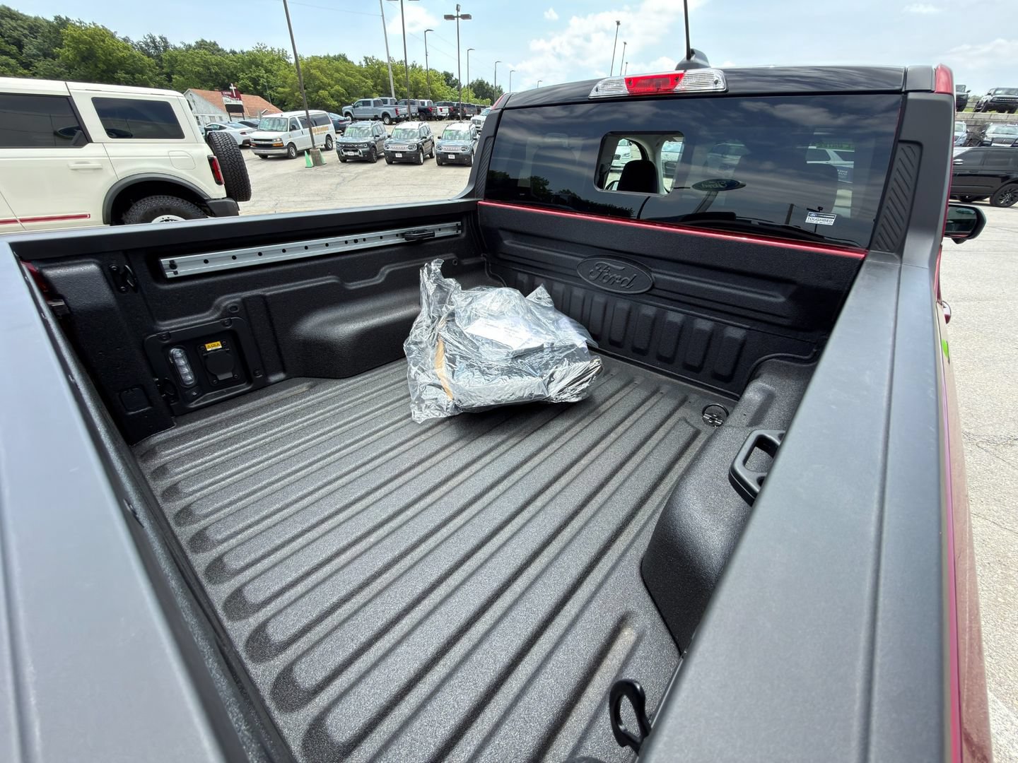 New 2026 Ford Maverick Lariat w/ Black Appearance Package AWD/4WD image 13