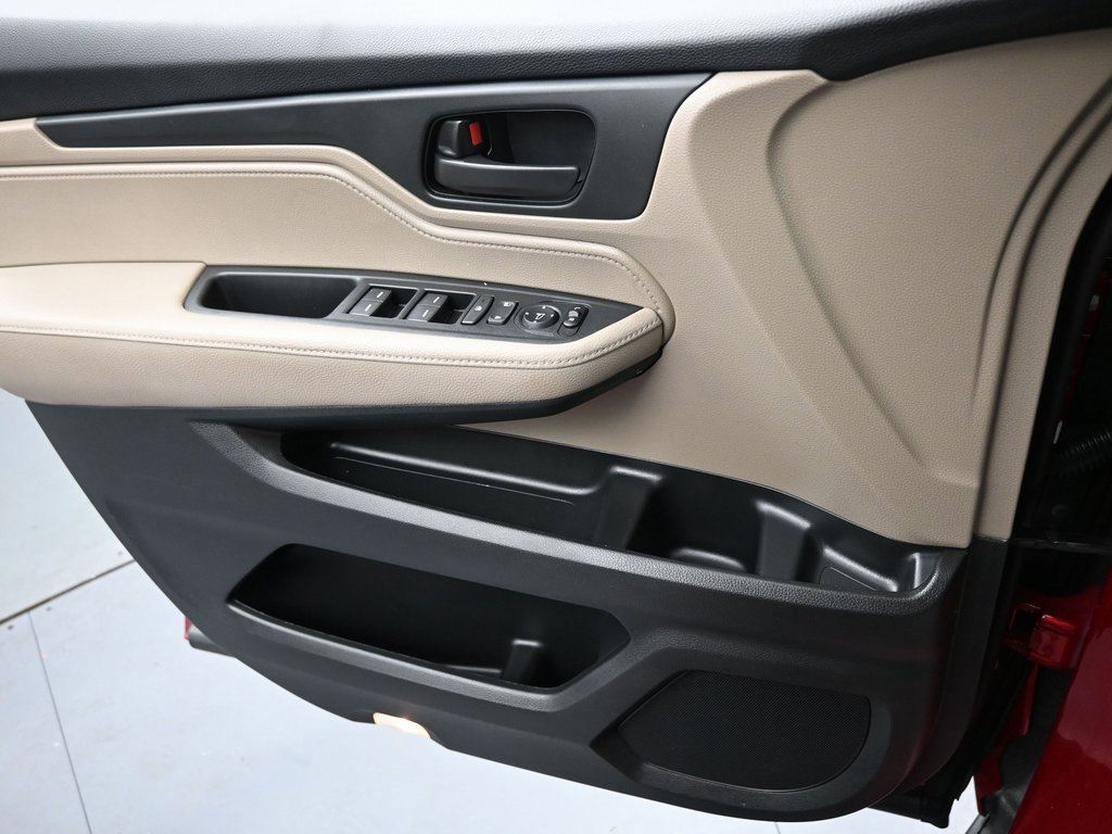 Used 2024 Honda Odyssey EX image 25