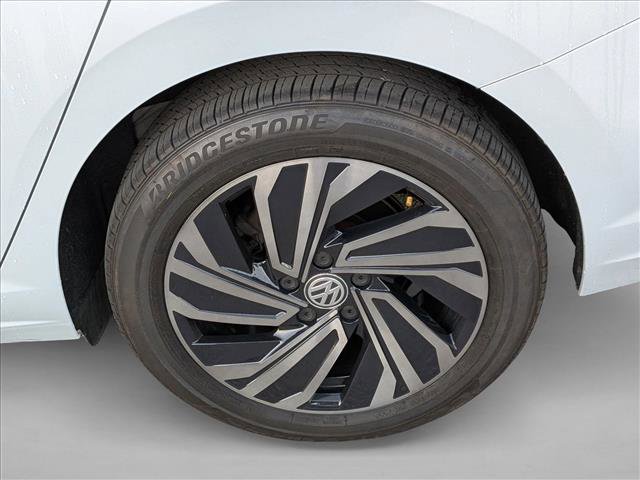 Used 2019 Volkswagen Jetta SEL Premium image 18
