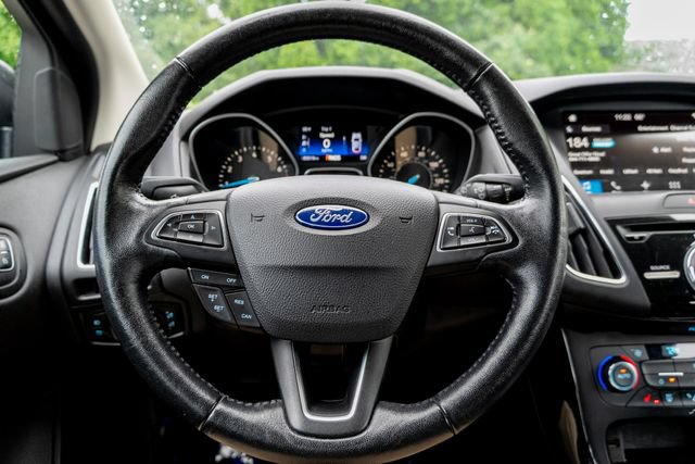 Used 2017 Ford Focus Titanium FWD image 18