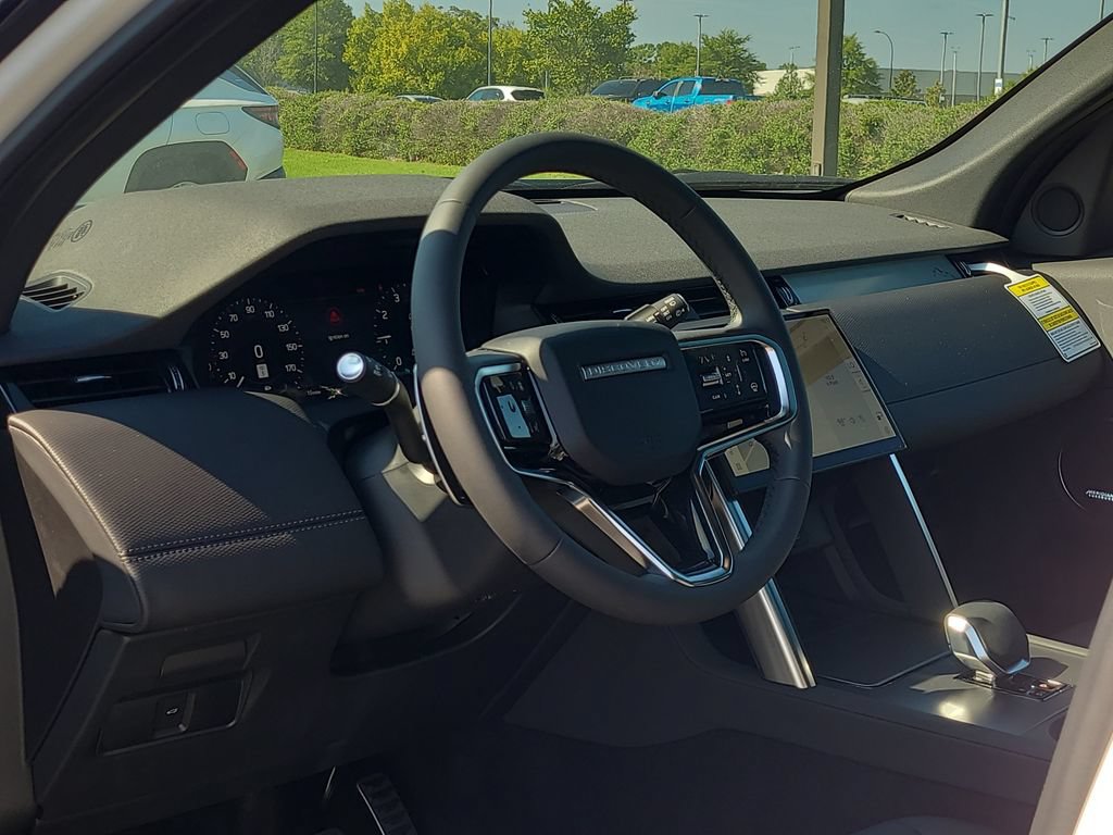 New 2026 Land Rover Discovery Sport Landmark AWD/4WD image 10