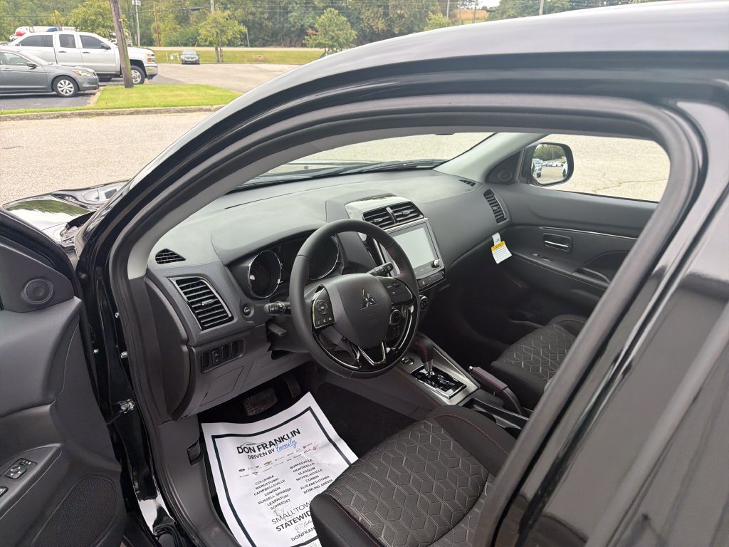 New 2027 Mitsubishi Outlander Sport LE AWD/4WD image 15