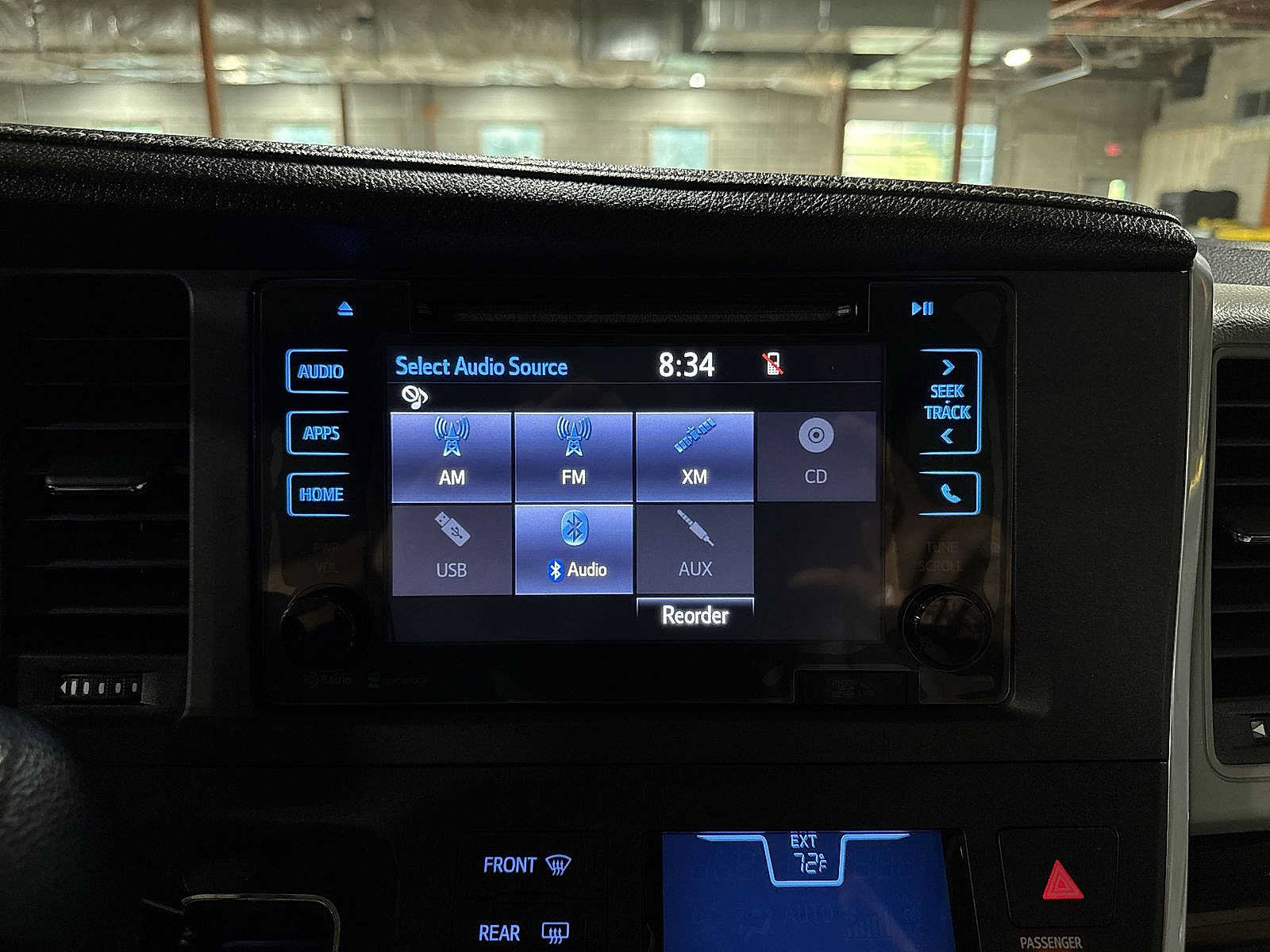 Used 2015 Toyota Sienna XLE w/ XLE Navigation Package FWD image 22