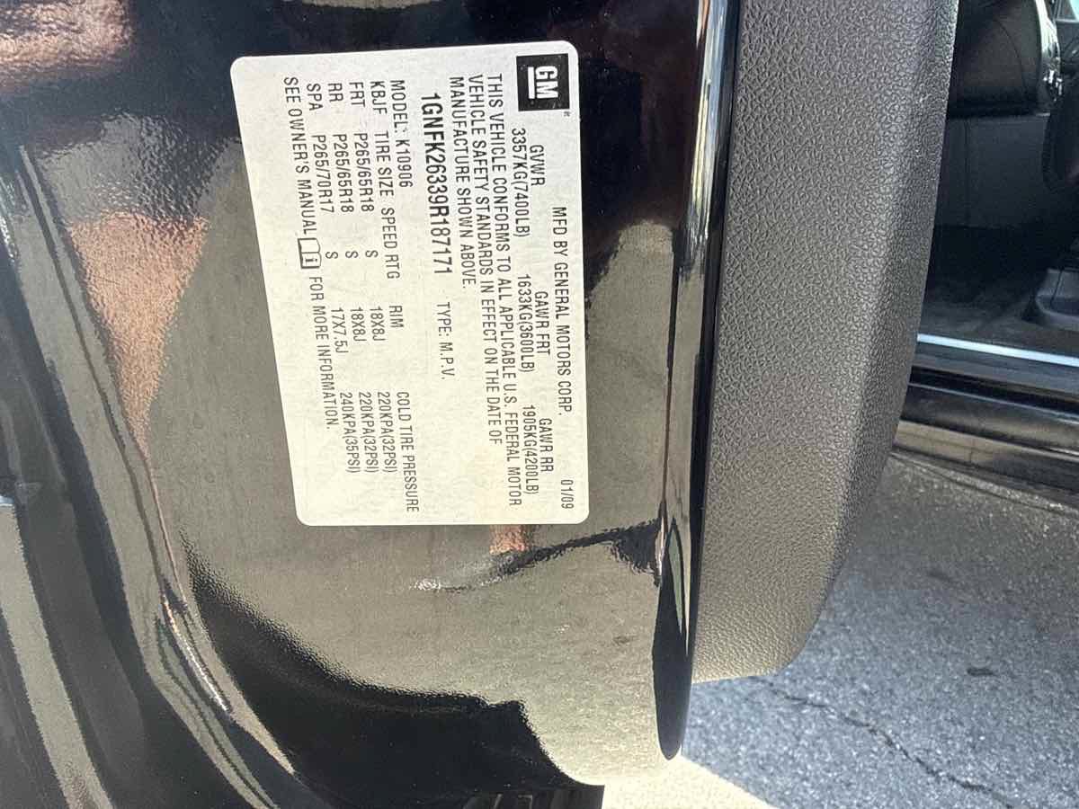 Used 2009 Chevrolet Suburban LT AWD/4WD image 27