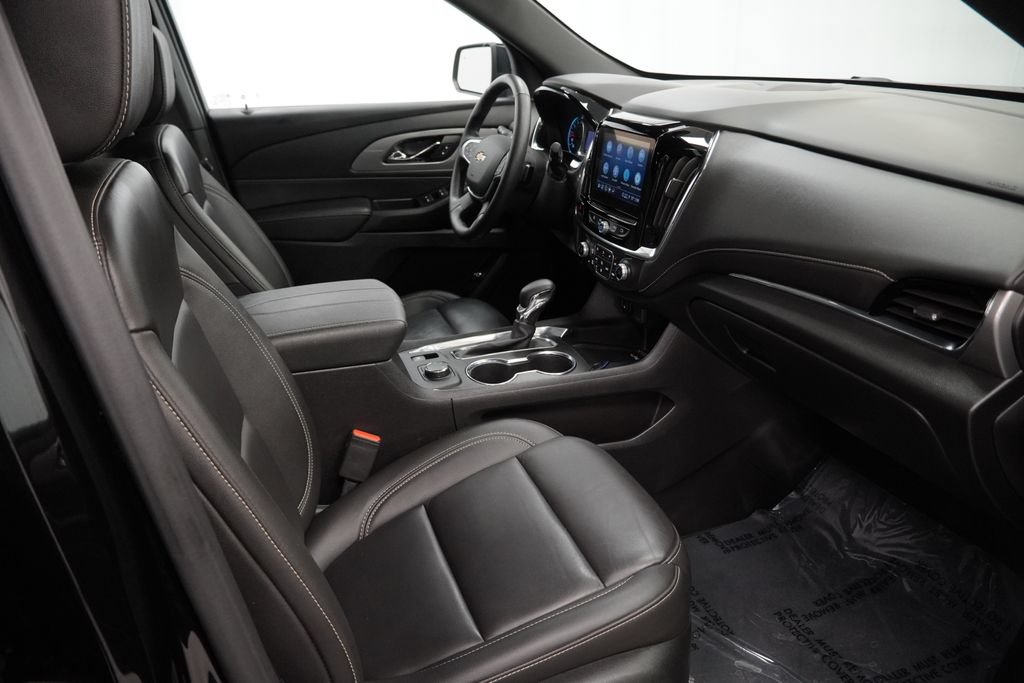 Used 2023 Chevrolet Traverse LT w/ Rear Camera Mirror Package AWD/4WD image 29