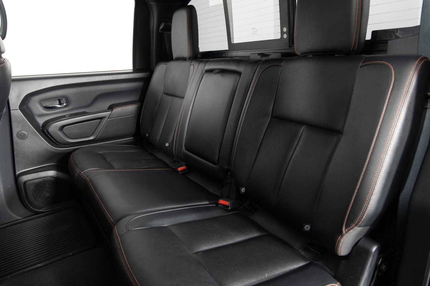 Used 2021 Nissan Titan PRO-4X w/ Pro-4x Convenience Package image 18