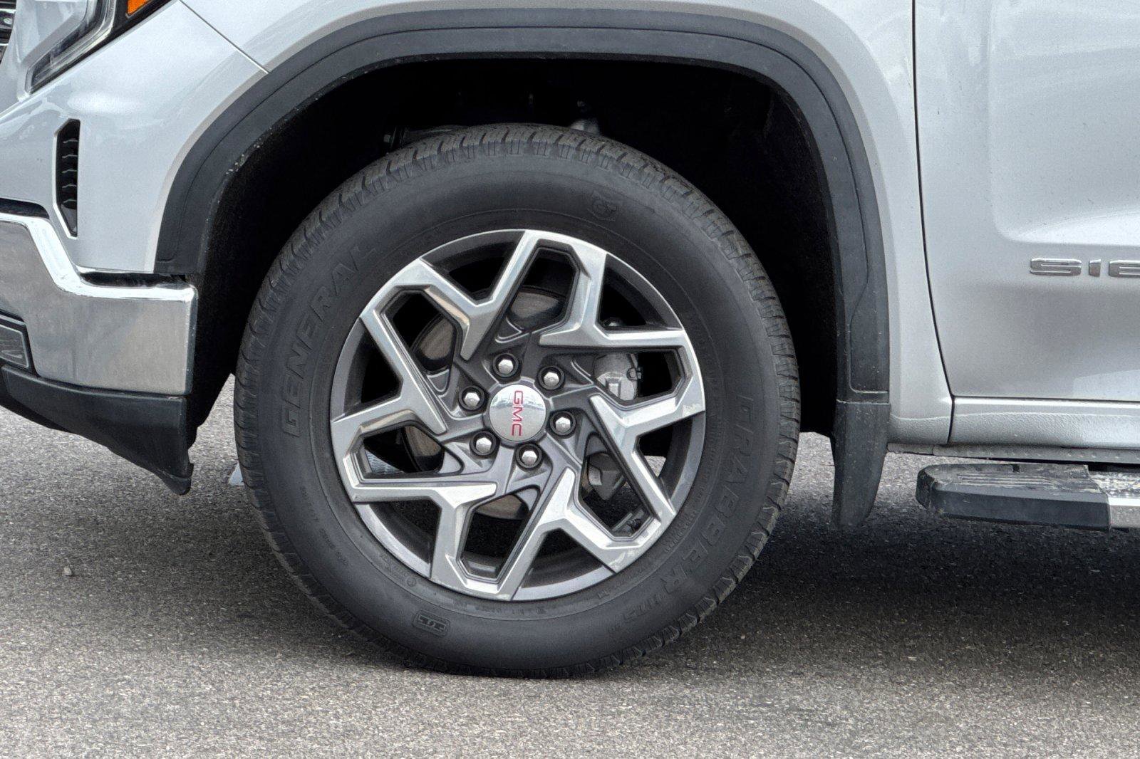 Used 2022 GMC Sierra 1500 SLT w/ SLT Convenience Package image 28