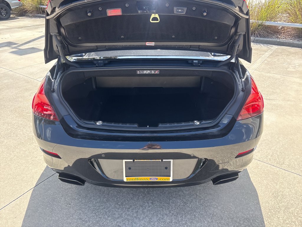 Used 2018 BMW 650i Convertible RWD image 25