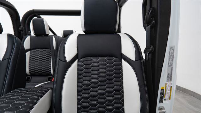 Used 2025 Jeep Gladiator Sport image 19