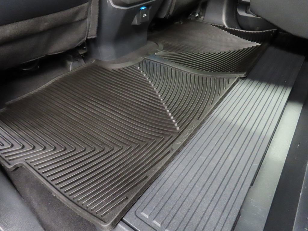 Used 2025 Ford F150 Lariat w/ Equipment Group 502A High AWD/4WD image 77