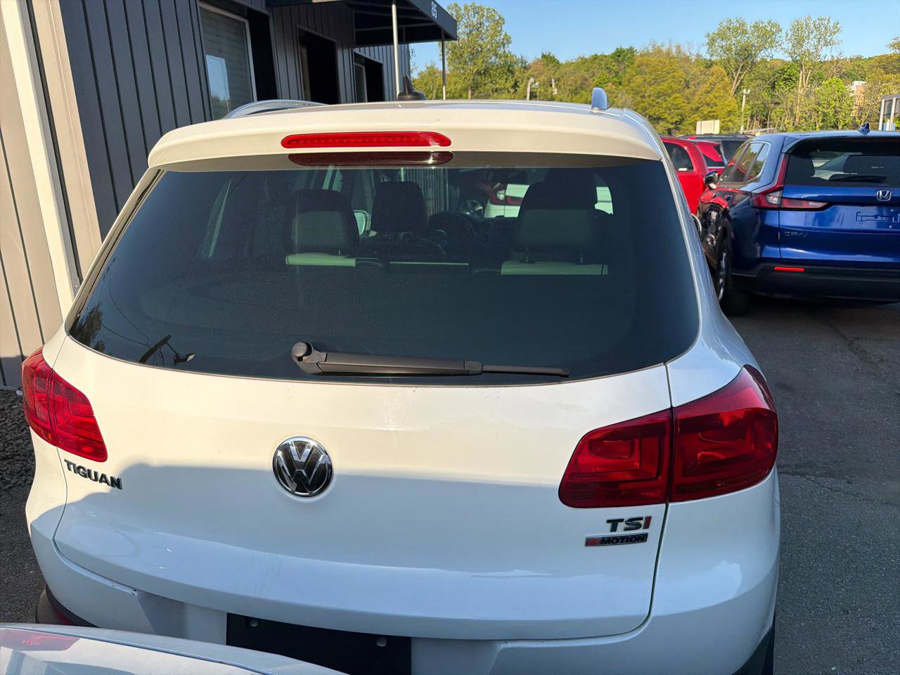 Used 2017 Volkswagen Tiguan Wolfsburg Edition AWD/4WD image 7