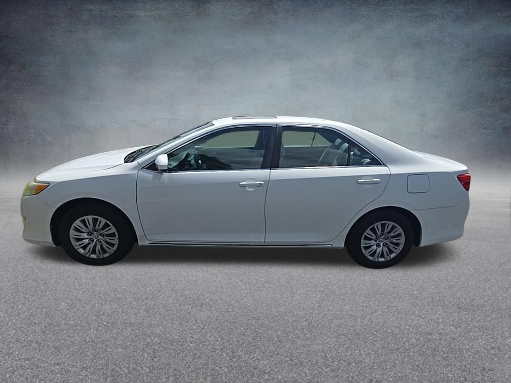 Used 2012 Toyota Camry LE FWD image 4