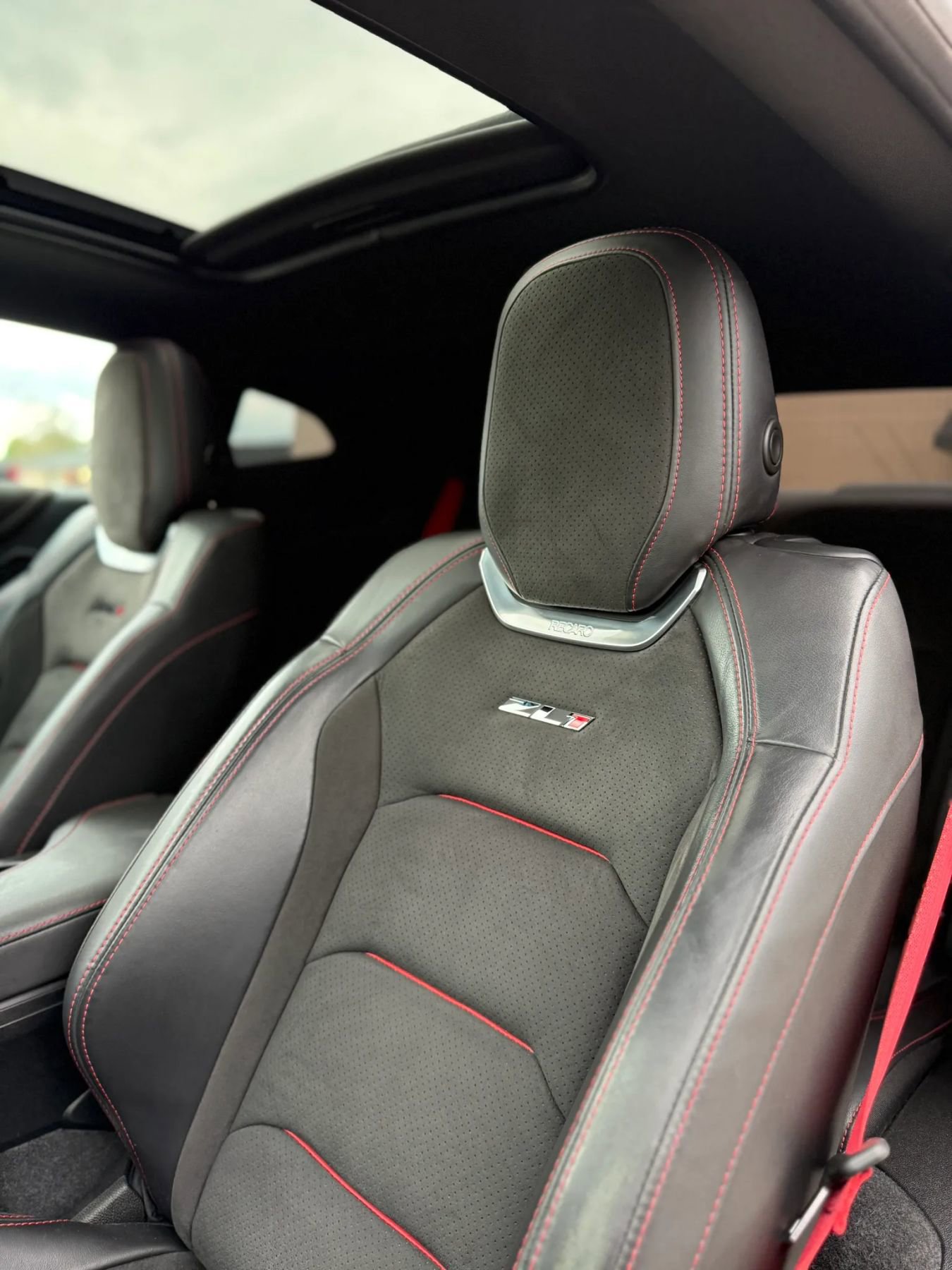 Used 2020 Chevrolet Camaro ZL1 RWD image 3