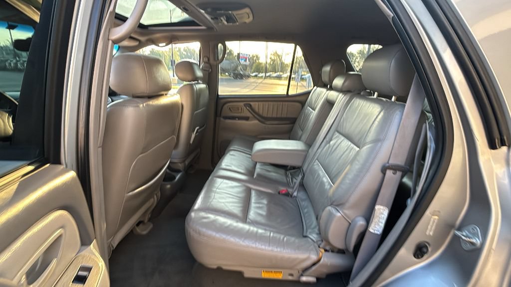 Used 2003 Toyota Sequoia Limited RWD image 10