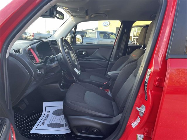 Used 2016 Jeep Renegade Trailhawk w/ Safety & Security Group image 16