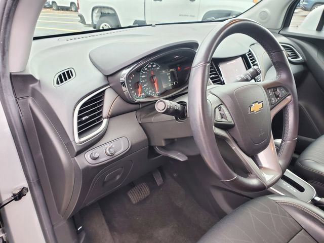 Certified 2022 Chevrolet Trax LT w/ LT Convenience Package image 22