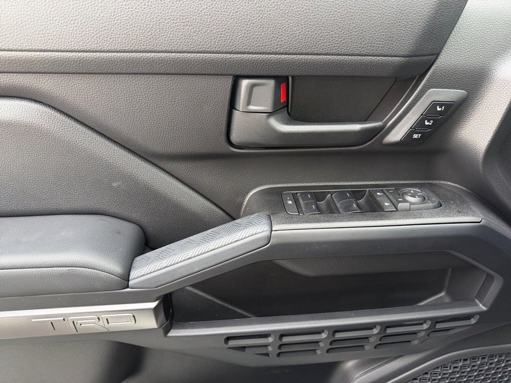 Used 2025 Toyota 4Runner TRD Off-Road Premium image 21