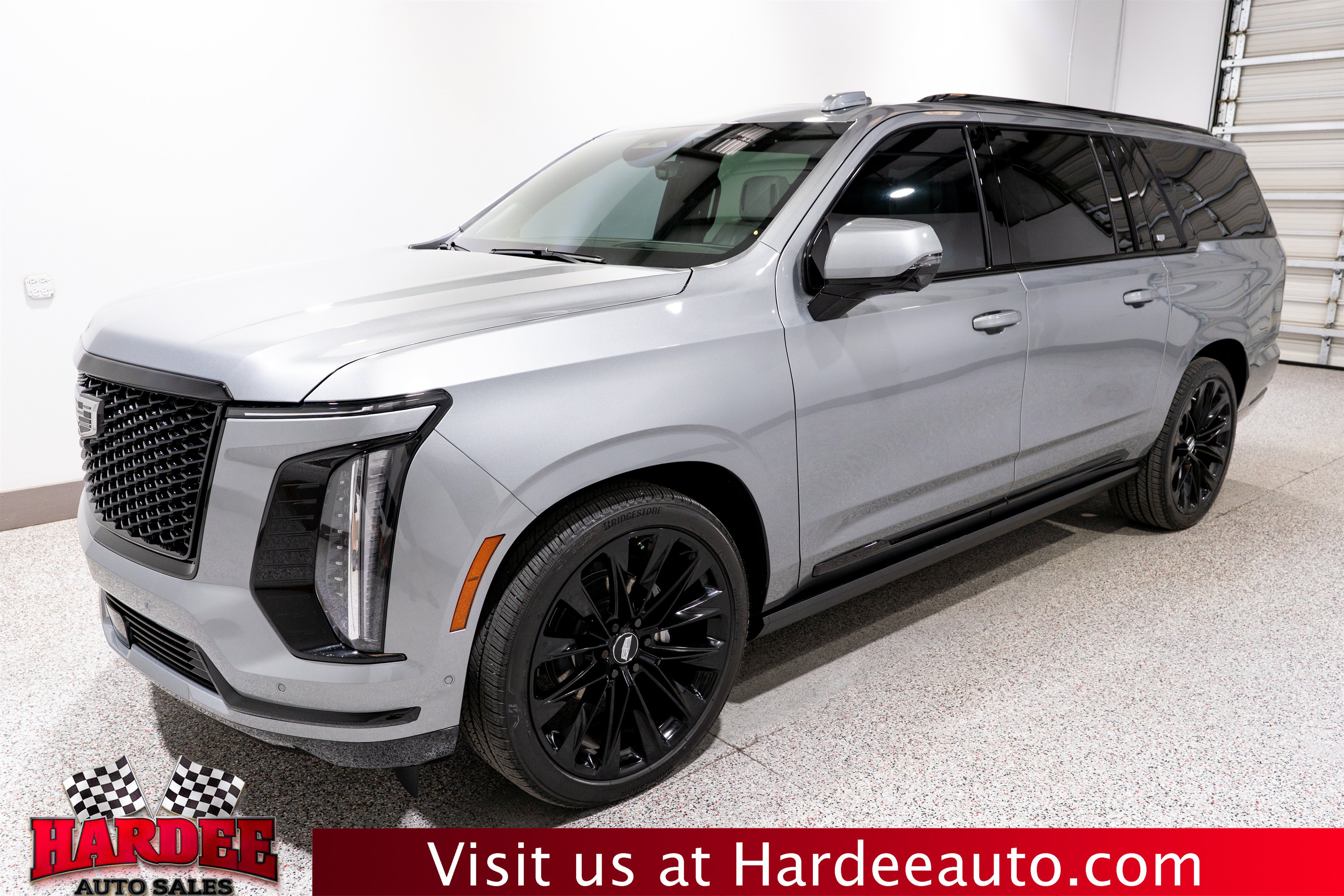 Used 2026 Cadillac Escalade ESV Platinum Sport w/ LPO, ONYX Package AWD/4WD image 2