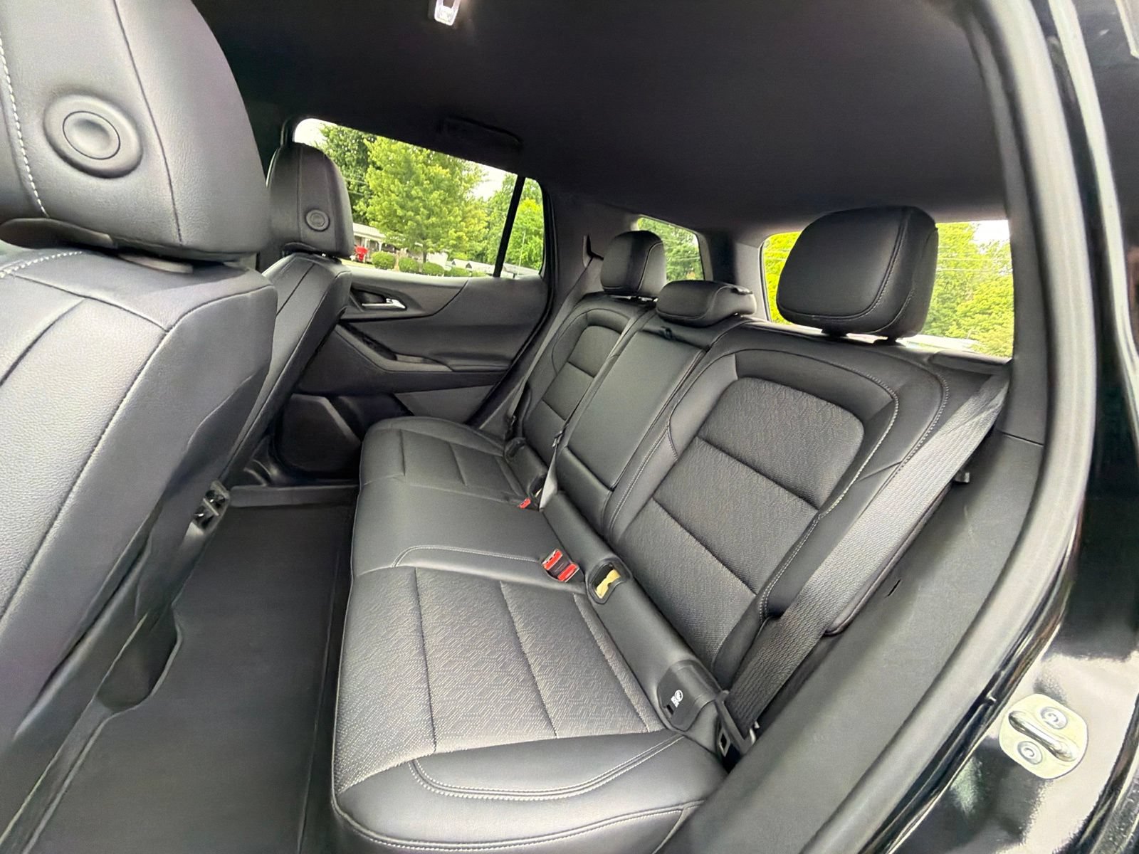 Used 2026 Chevrolet Equinox LT w/ Convenience Package II FWD image 26