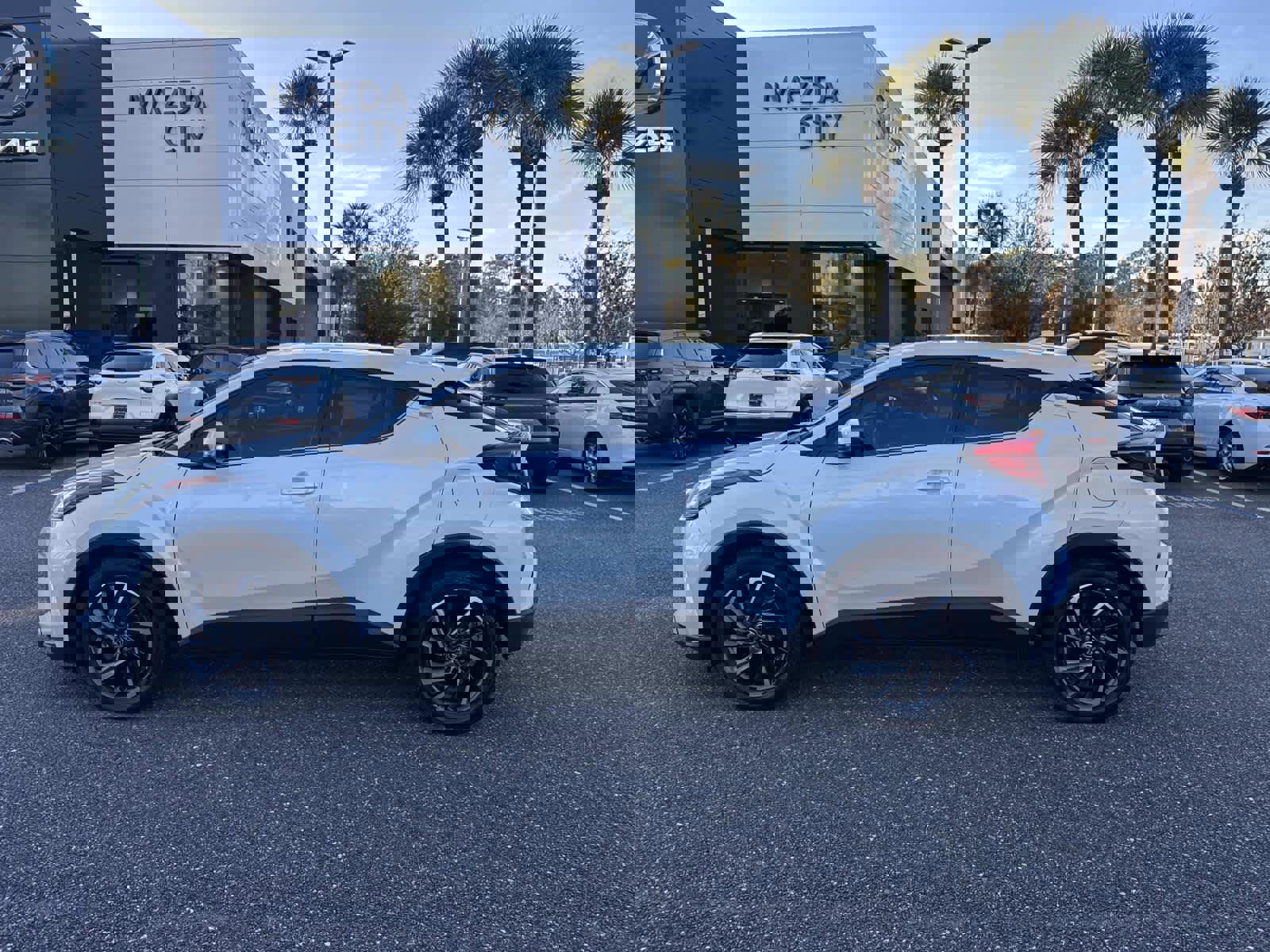 Used 2021 Toyota C-HR Limited image 8