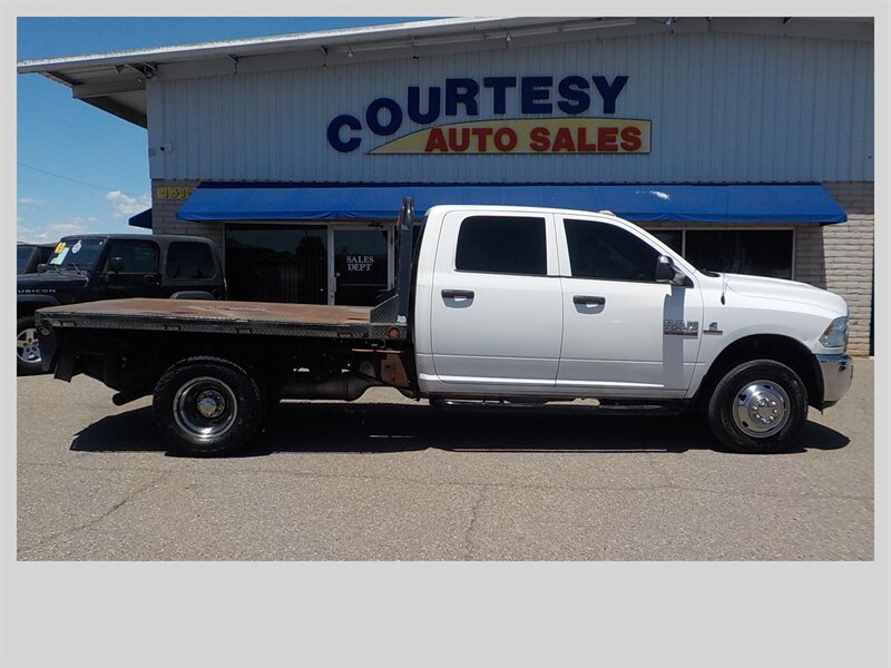 Used 2014 RAM 3500 Tradesman w/ Chrome Appearance Group AWD/4WD image 9