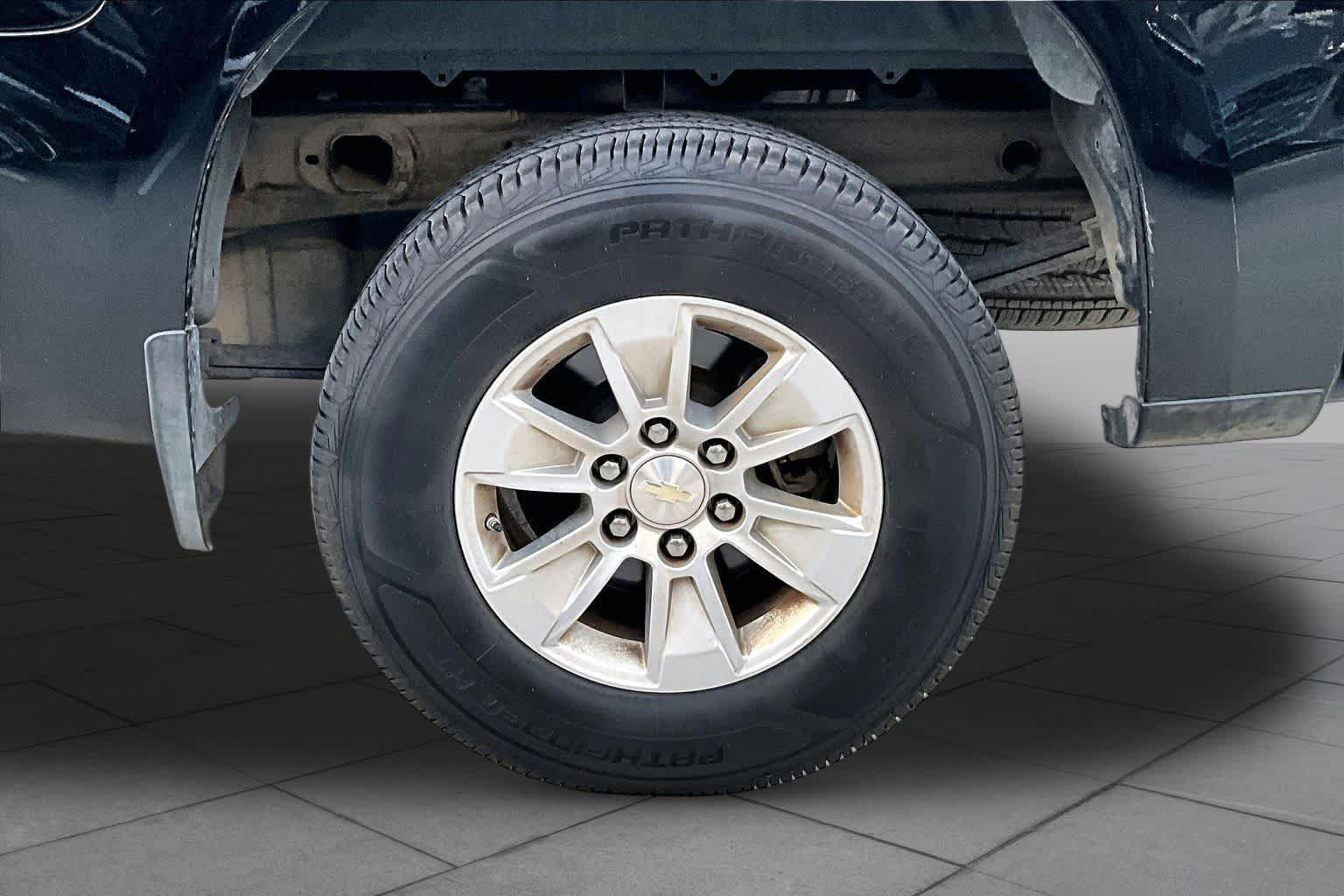 Used 2019 Chevrolet Silverado 1500 LT w/ Texas Edition RWD image 11