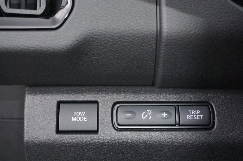 New 2025 Nissan Frontier PRO-4X AWD/4WD image 24