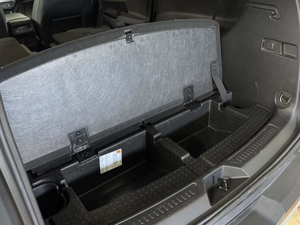 Used 2023 GMC Acadia SLT image 52