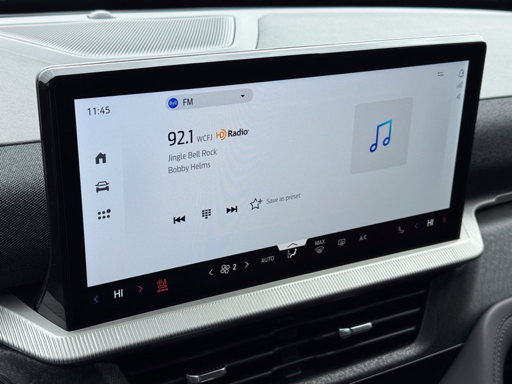 New 2026 Ford Explorer Platinum RWD image 26
