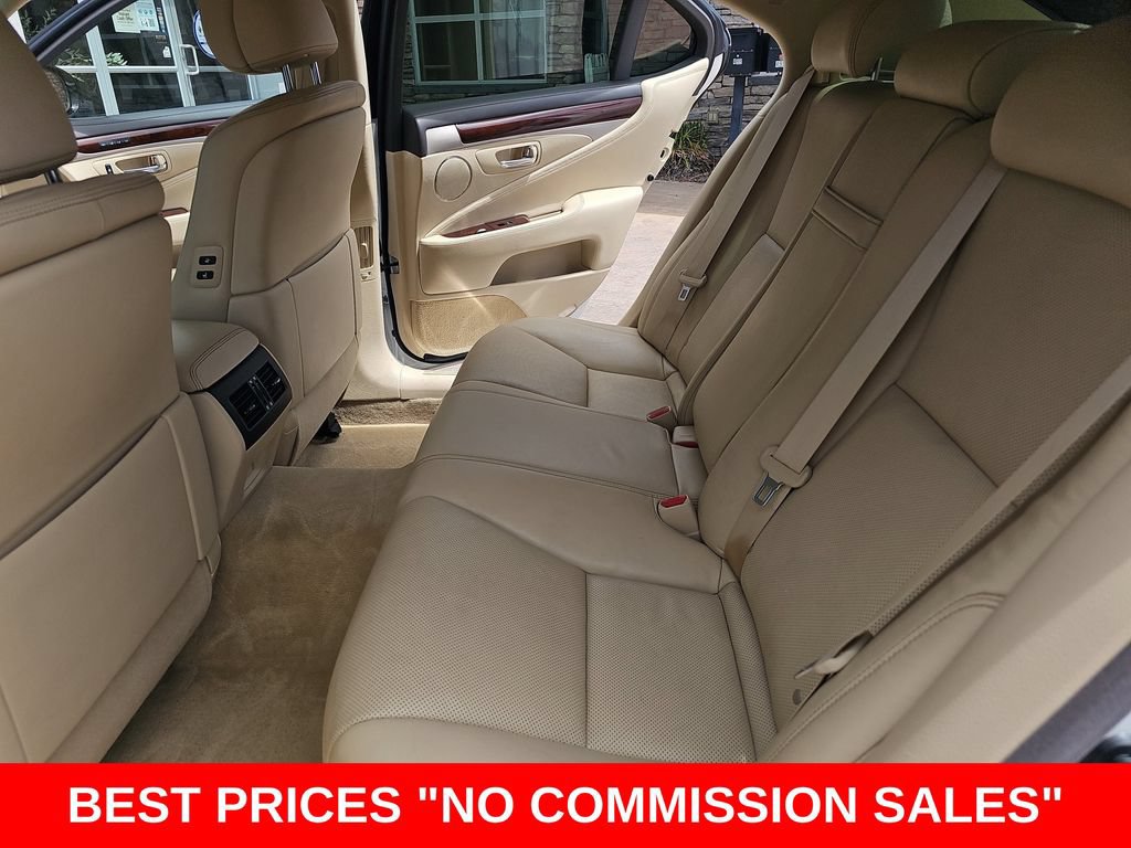 Used 2016 Lexus LS 460 w/ Comfort Package RWD image 14