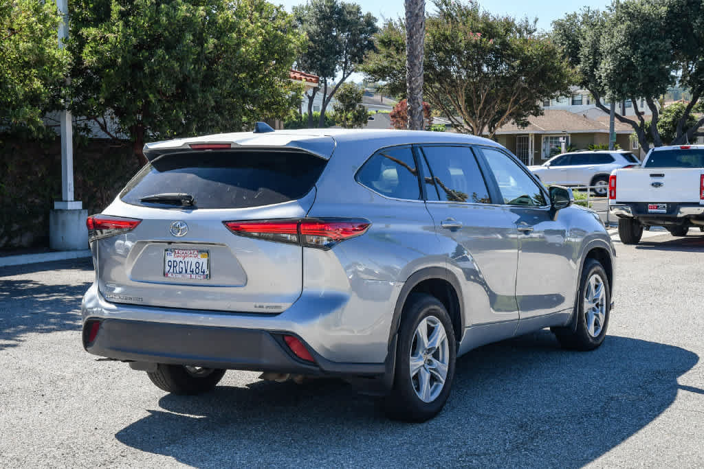 Certified 2023 Toyota Highlander LE AWD/4WD image 9