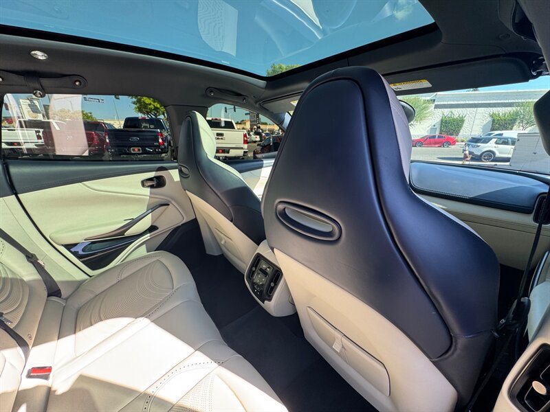 Used 2022 Aston Martin DBX AWD/4WD image 53