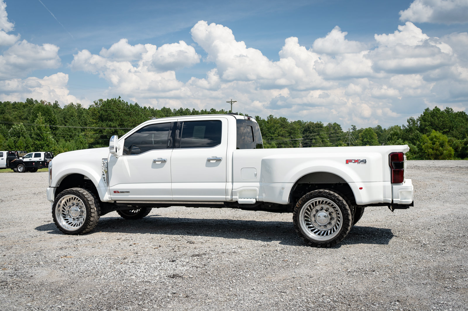 Used 2024 Ford F450 Platinum w/ FX4 Off-Road Package AWD/4WD image 20
