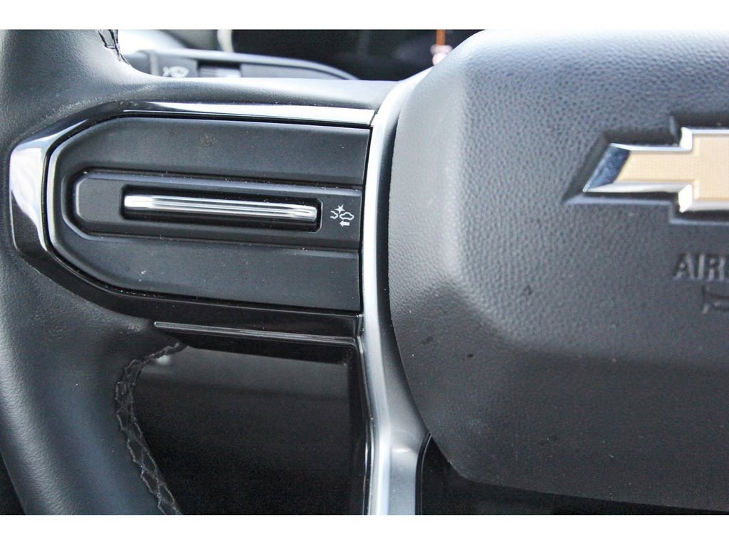 Used 2023 Chevrolet Colorado LT image 17