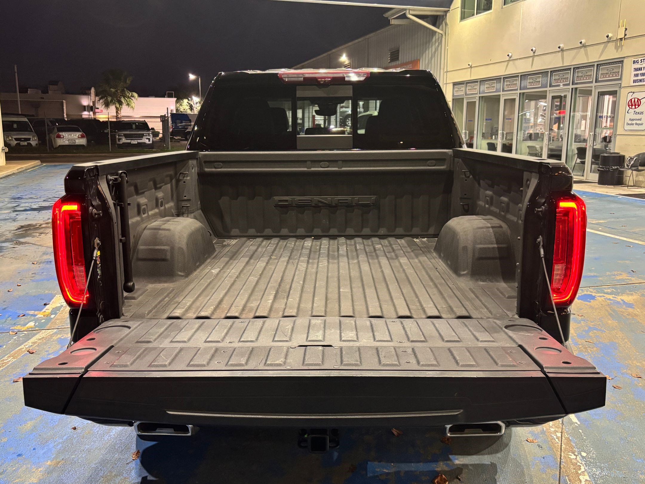 Used 2023 GMC Sierra 1500 Denali w/ Denali Reserve Package image 26